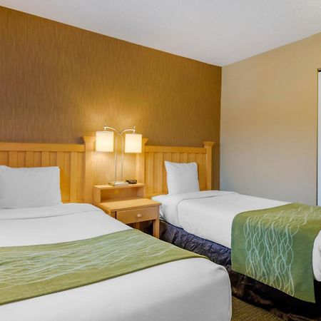 Econo Lodge Inn & Suites North Vancouver Exterior photo